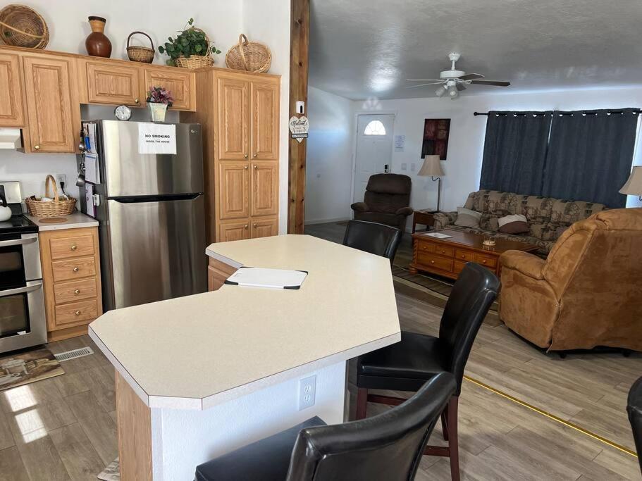 Death Valley/Prairiefire 3Bd/2Ba Home W/ Kitchen パーランプ エクステリア 写真
